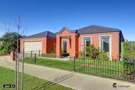 29 St Chester Ave, Lake Gardens, VIC 3355