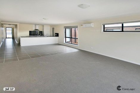 8 Gosse Cres, Brookfield, VIC 3338