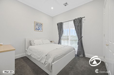 8 Ravendene Ct, Maryknoll, VIC 3812