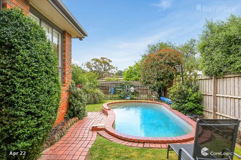 10 St Ives Ct, Croydon Hills, VIC 3136