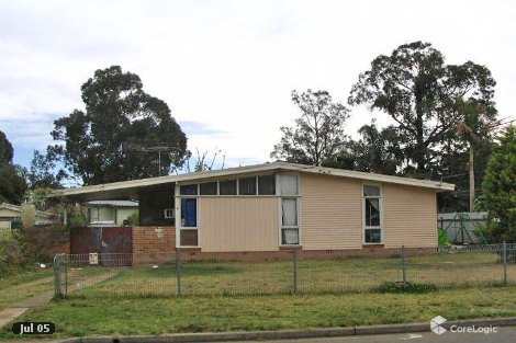 Palau Cres, Lethbridge Park, NSW 2770