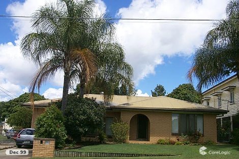 33 Hamilton St, Booval, QLD 4304