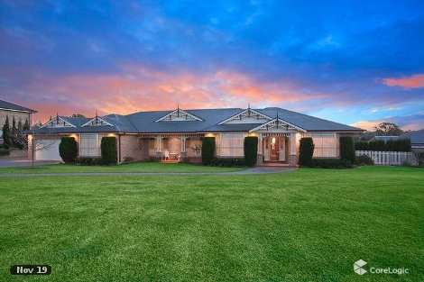 8 Pepperfields Pl, Grasmere, NSW 2570