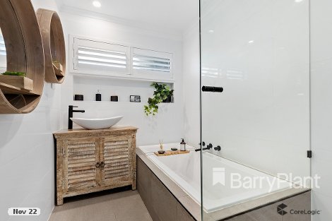 8 Salvia Ct, Rosebud, VIC 3939