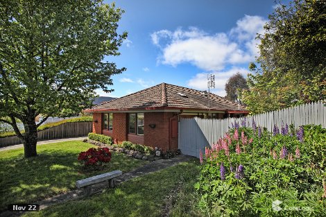 24 Russell Ave, Woodend, VIC 3442