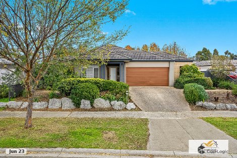 7 Kindred Ave, Cranbourne North, VIC 3977