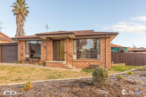 4/6 Brook St, Queanbeyan, NSW 2620