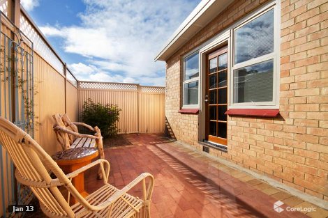 16 Griffiths Dr, Moana, SA 5169