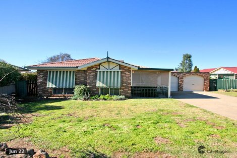 4 Bamarook Cres, Glenfield Park, NSW 2650