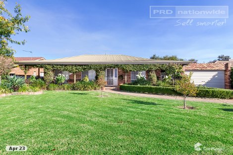 23 Warrambool Cres, Glenfield Park, NSW 2650