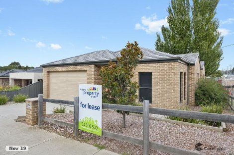 18 Creek View Cl, Mount Clear, VIC 3350