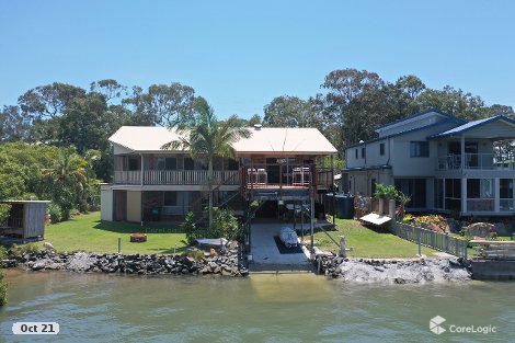 2 Browning St, Russell Island, QLD 4184