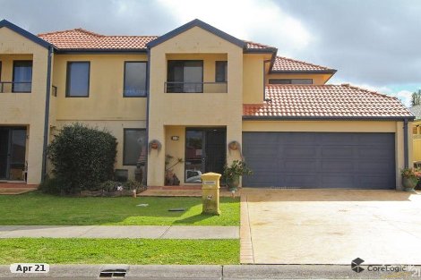 2/18 Geraldton Dr, Redhead, NSW 2290