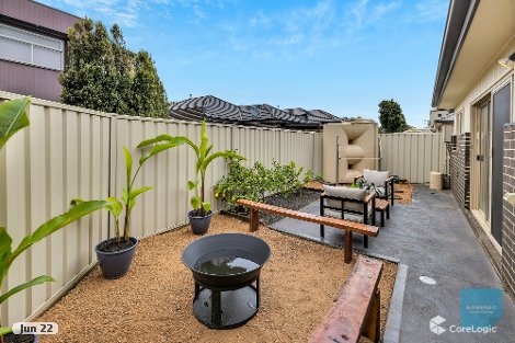 11 Betchworth Cl, Caroline Springs, VIC 3023