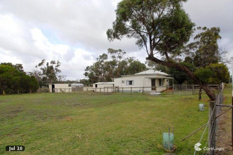 8 Finsbury Rd, Devon Meadows, VIC 3977