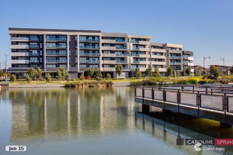 548/73 Lake St, Caroline Springs, VIC 3023