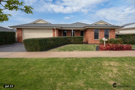 15 Boree Dr, Swan Hill, VIC 3585