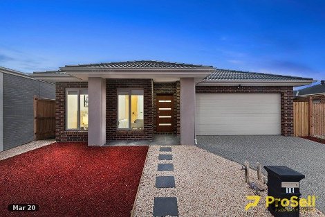 18 Trent Cres, Charlemont, VIC 3217