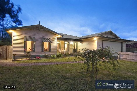 18 Iriswells Cl, Tooradin, VIC 3980