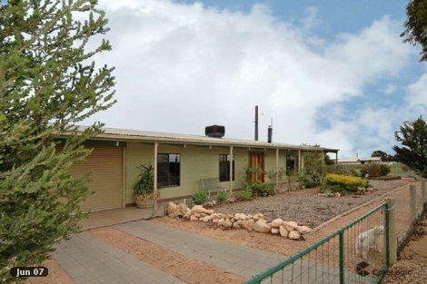 18 West Tce, Blanchetown, SA 5357