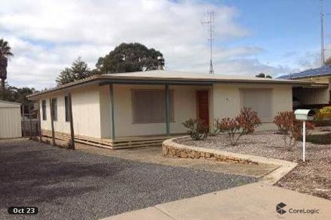 15 Geddes Ave, Clare, SA 5453