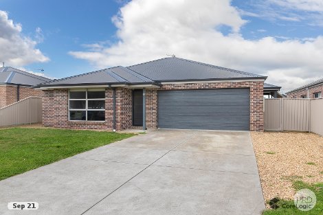 10 Duchess Dr, Winter Valley, VIC 3358