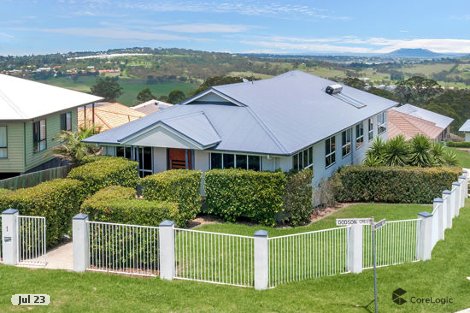 1 Dodson Cres, Mount Kynoch, QLD 4350