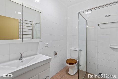 21 Young St, West Gosford, NSW 2250