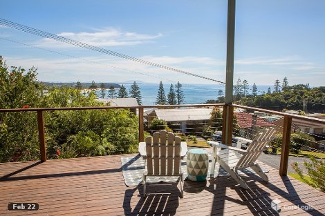 18 High St, Black Head, NSW 2430