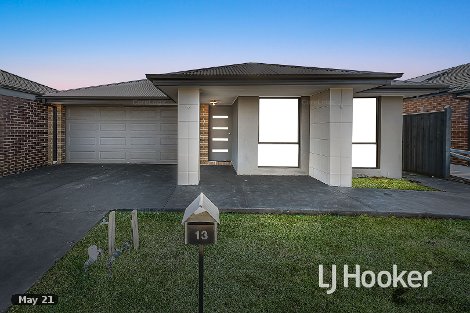 13 Cazaly Way, Cranbourne West, VIC 3977