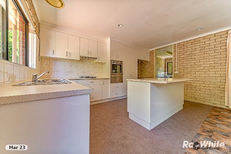 12 Sharon St, Flora Hill, VIC 3550