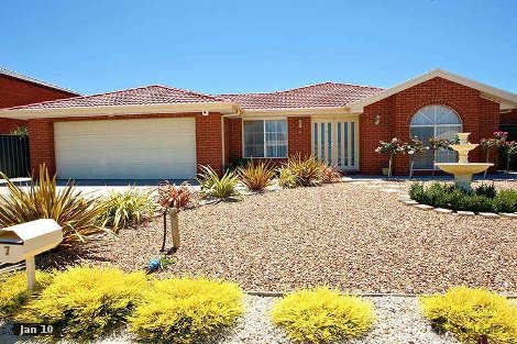 7 Clitheroe Grn, Derrimut, VIC 3026