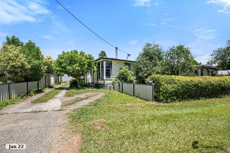 16 Freeburgh Ave, Mount Beauty, VIC 3699