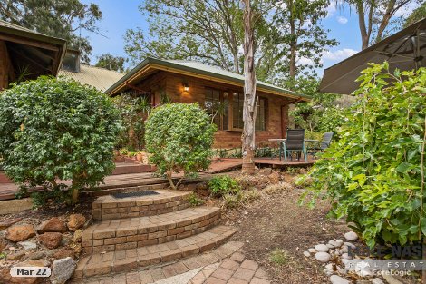 3 Barnes Rd, Roleystone, WA 6111