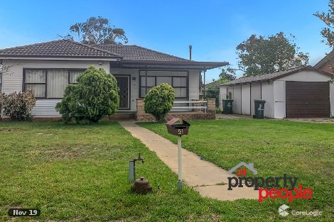 4 Cyprus St, Macquarie Fields, NSW 2564