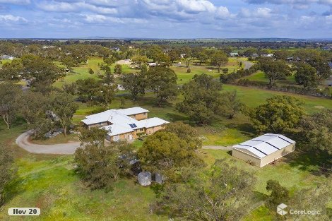 1 Wedge-Tailed Ct, Strathtulloh, VIC 3338