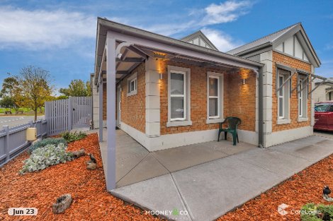 1 Daws St, Cranbourne East, VIC 3977