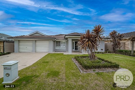 15 Warambee St, Glenfield Park, NSW 2650