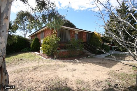 8 Oldfield Rd, Queanbeyan West, NSW 2620