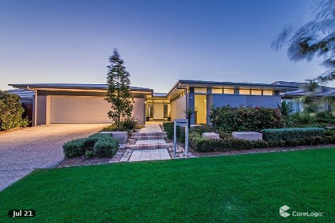 24 Esk Cres, Wakerley, QLD 4154