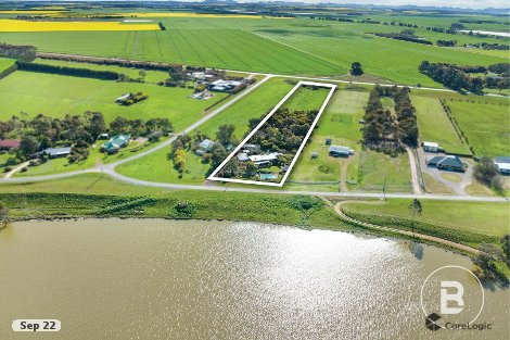 7 Frontage Rd, Lake Bolac, VIC 3351