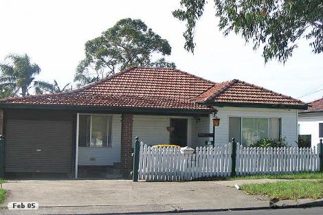 15 Shellcote Rd, Greenacre, NSW 2190