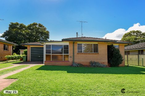 17 Quelch St, Rockville, QLD 4350