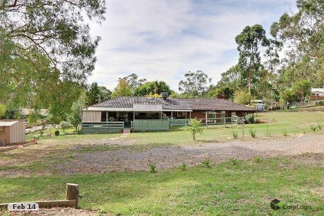 6 Martin Pl, Wandin North, VIC 3139