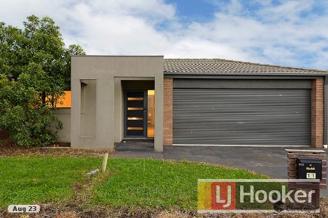 11 Pharaoh Dr, Cranbourne, VIC 3977