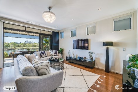 3002 The Boulevarde, Carrara, QLD 4211