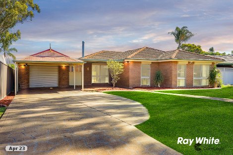 4 Olliver Cres, St Clair, NSW 2759