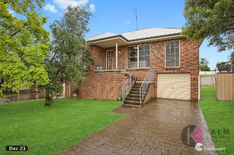 1a/7 Mcintosh St, The Oaks, NSW 2570