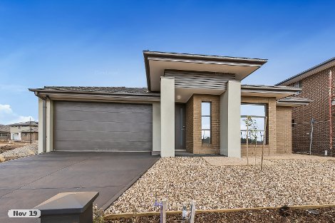 38 Lagoon Dr, Aintree, VIC 3336