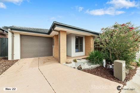 19 Cubbie Way, Clyde North, VIC 3978